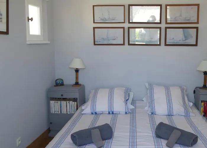 La Passerose 3 Pièces Avec Jardin Au Calme,à 300m De La Plage, Alojamento de Acomodação e Pequeno-almoço